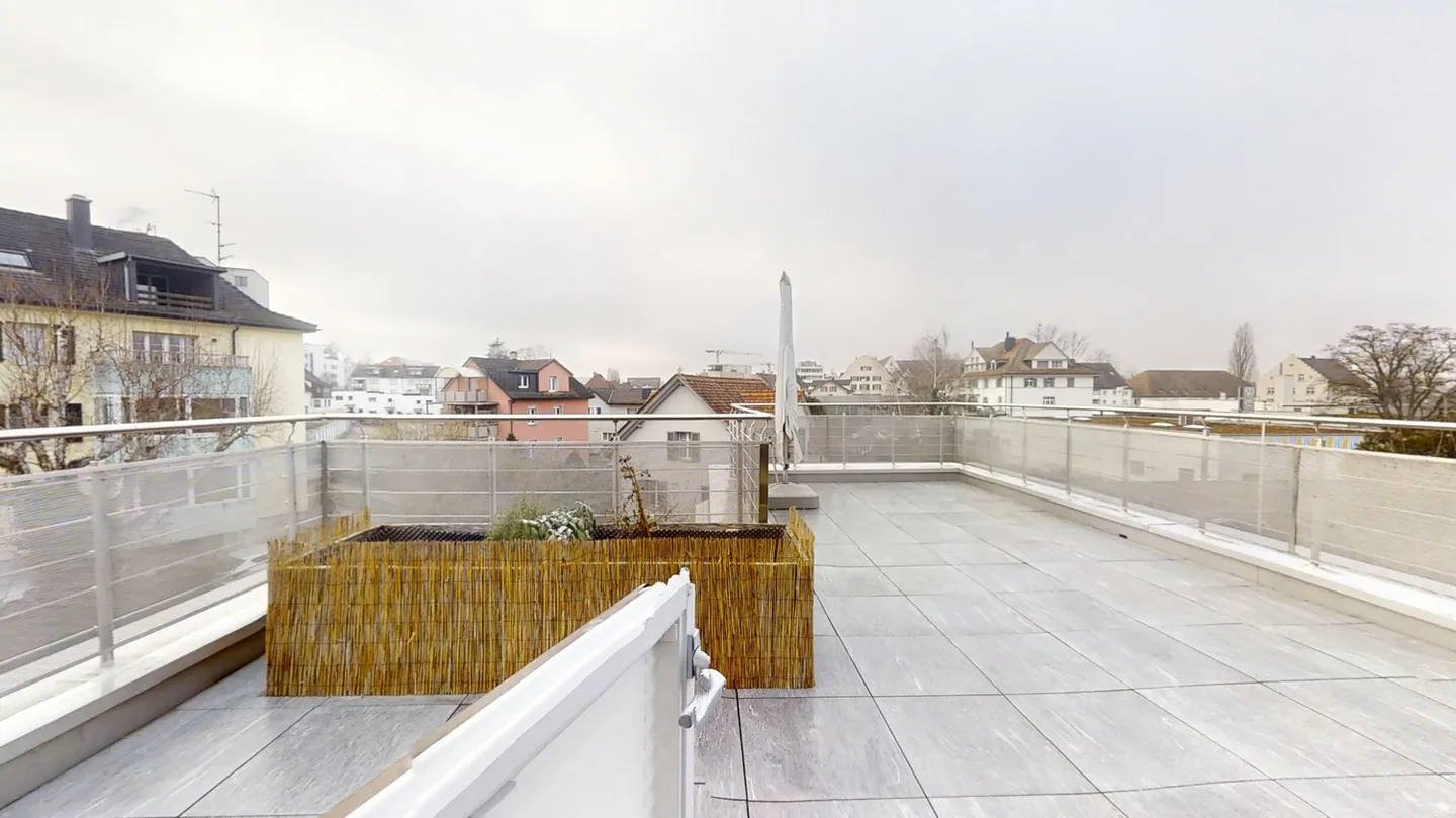 Unique: Renovated old building maisonette apartment with large terrace. - Photo 1 of 21