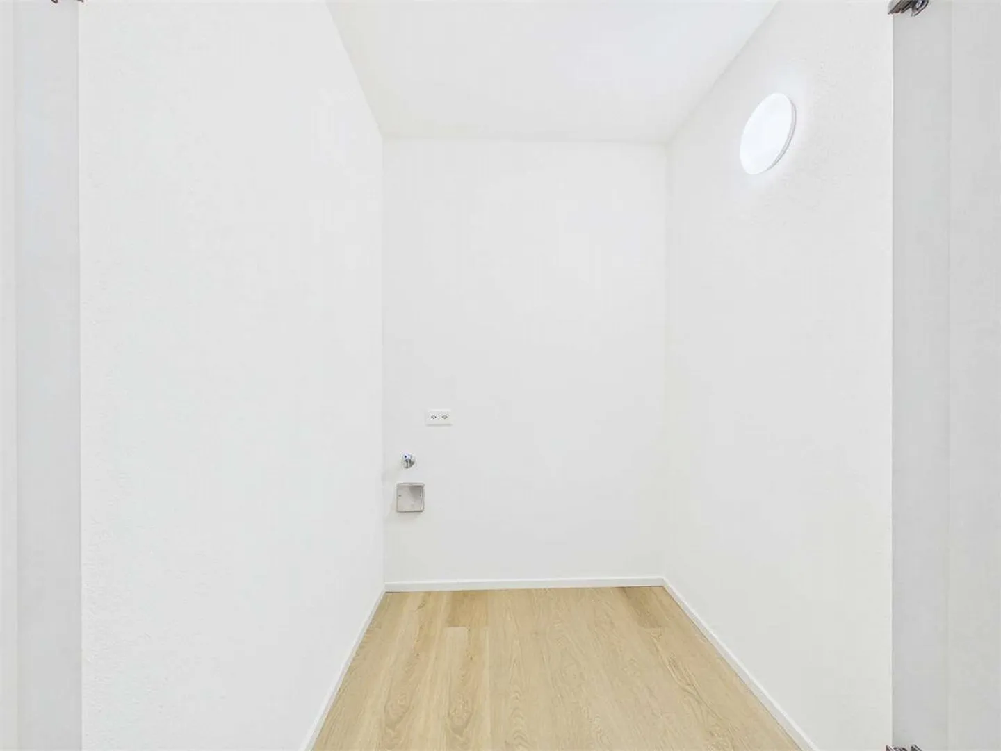 Spektakuläre 2,5 Zimmer komplett renoviert - Foto 6 von 9
