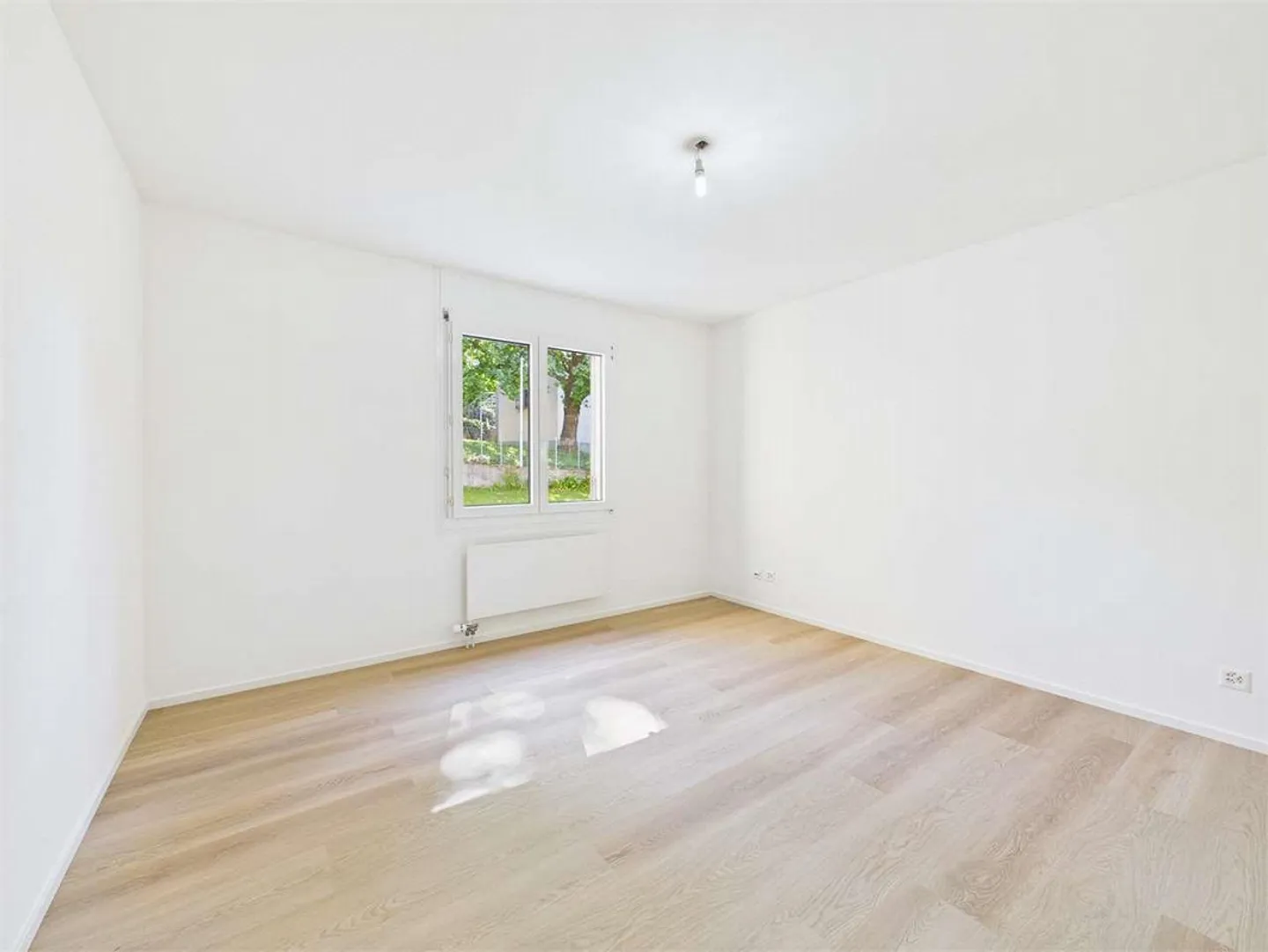 Spektakuläre 2,5 Zimmer komplett renoviert - Foto 8 von 9