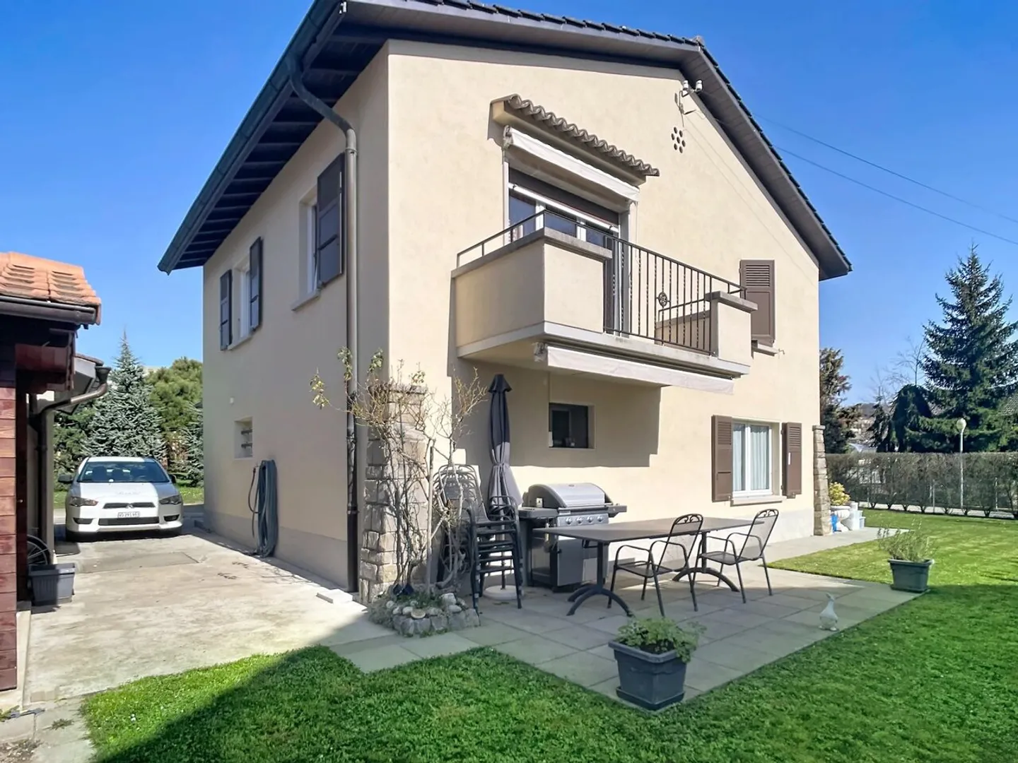 Charming Duplex in Renens - Photo 2 of 13