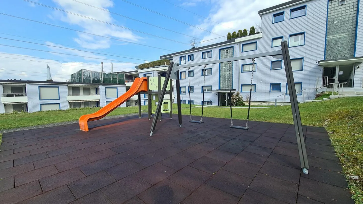 Charming 1 Room Apartment with Spectacular View in Feusisberg - Photo 15 of 17
