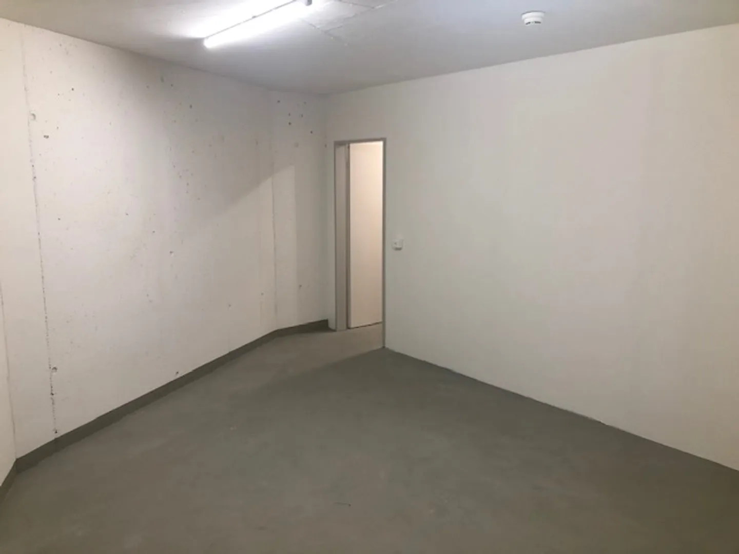 Versatile Rental Space in Lindenpark - Photo 4 of 5