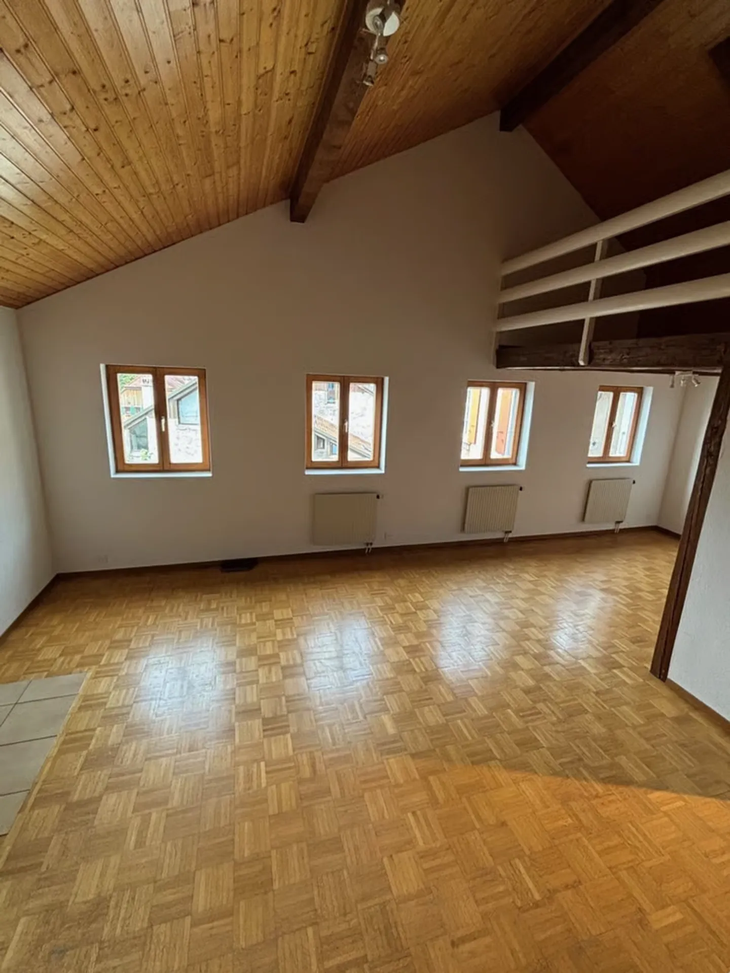 Appartement Duplex avec Mezzanine - Photo 2 sur 12