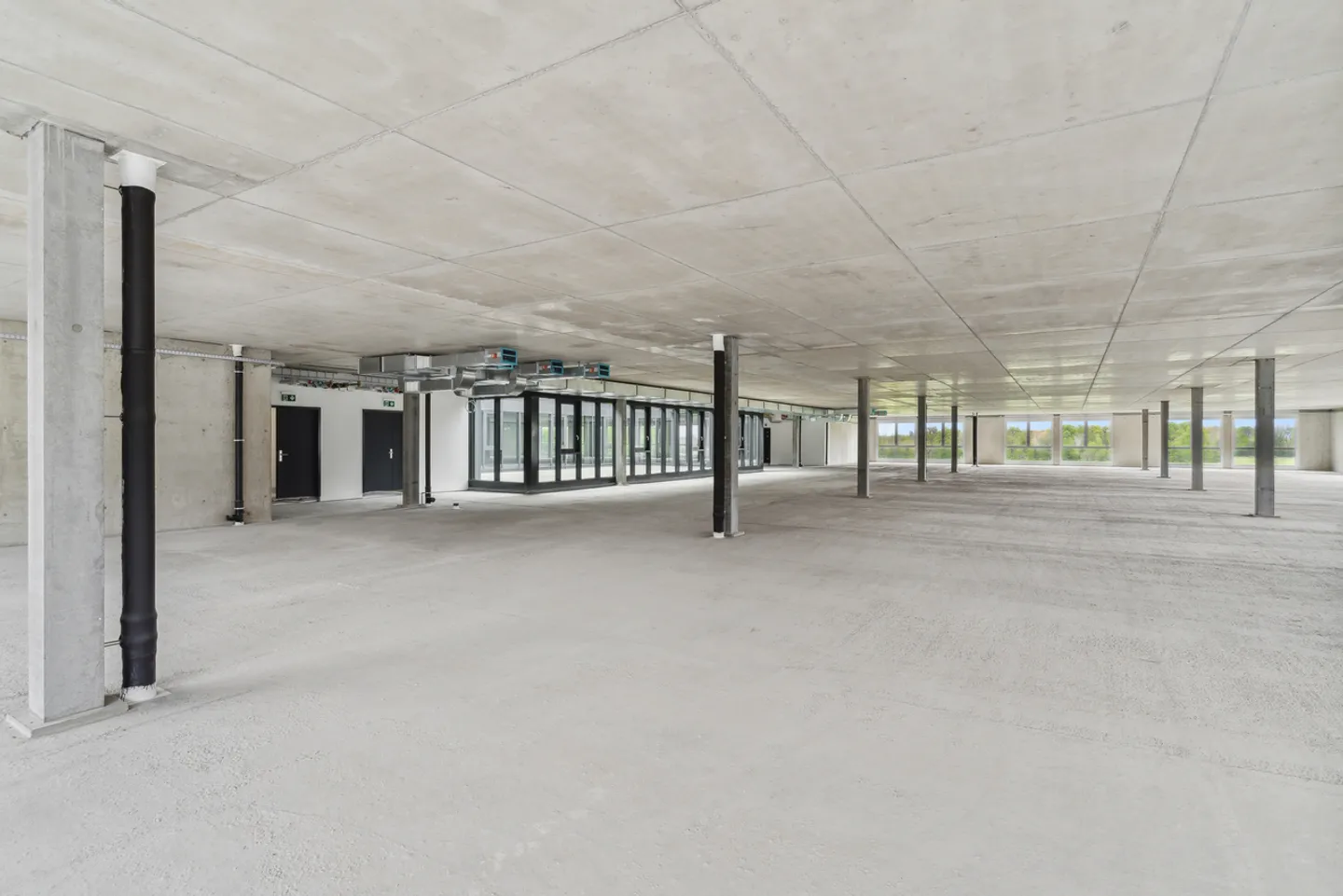 Nuovo a Gland - Grande superficie commerciale - industriale / 2'400m2 - Foto 4 di 11
