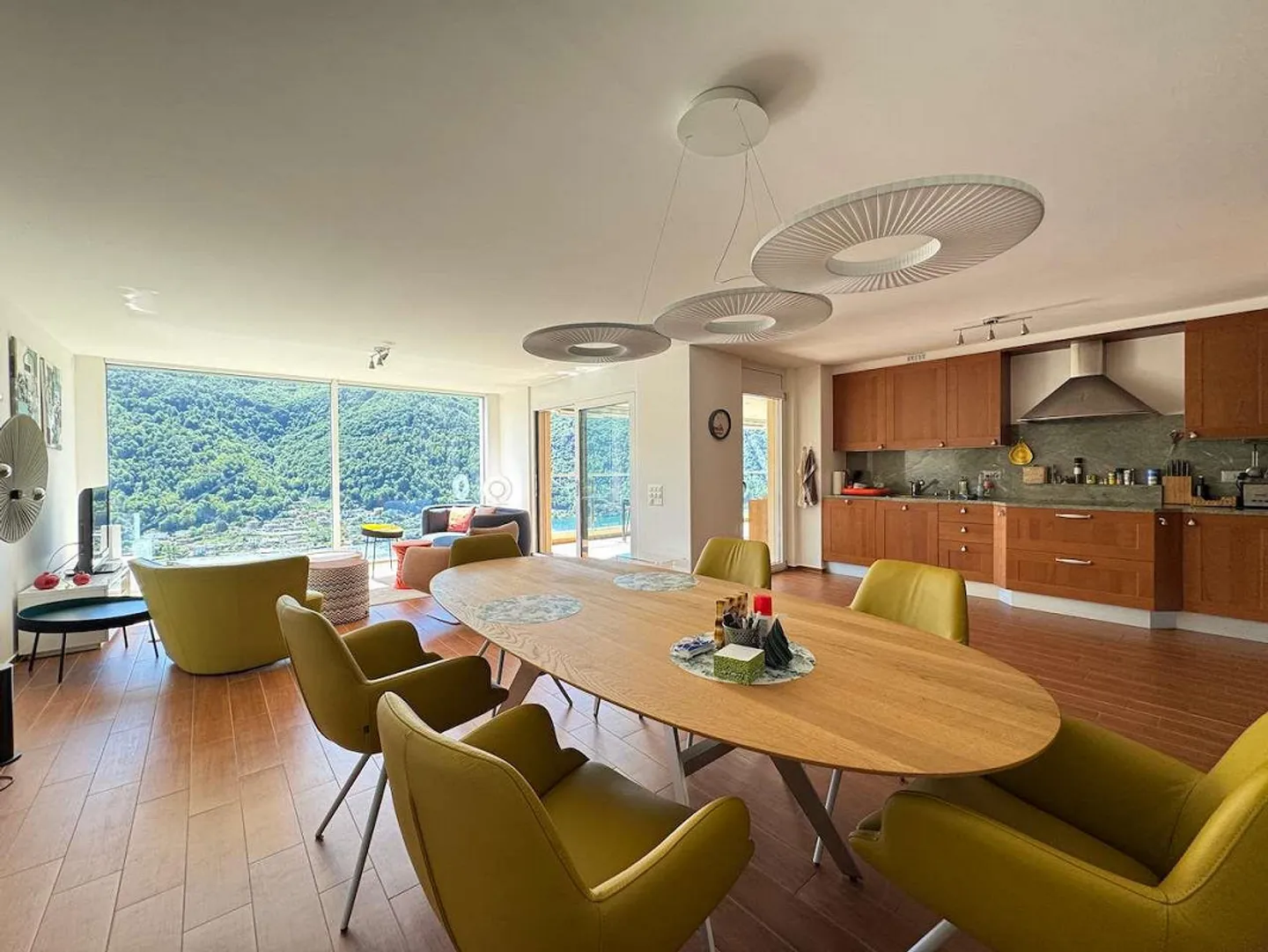 Penthouse avec grande terrasse et vue sur le lac - Photo 3 sur 13