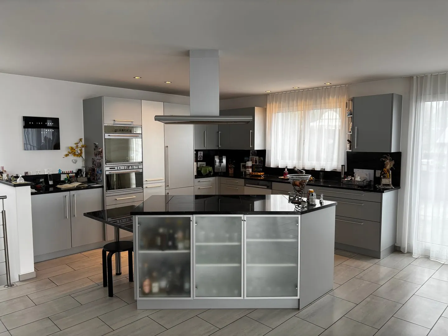 Exclusive penthouse apartment with panoramic views and private wellness oasis - Photo 3 of 7