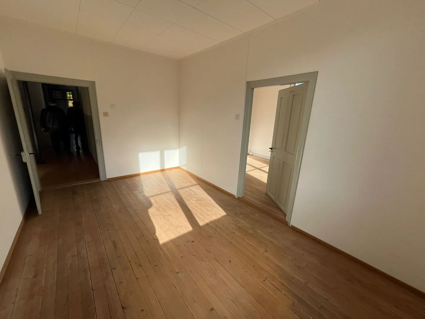 200m² come spazi commerciali o 1-2 appartamenti - Foto 4 di 23