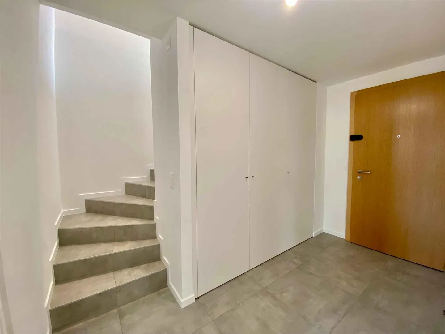 6-Zimmer-Wohnung - Foto 3 von 10