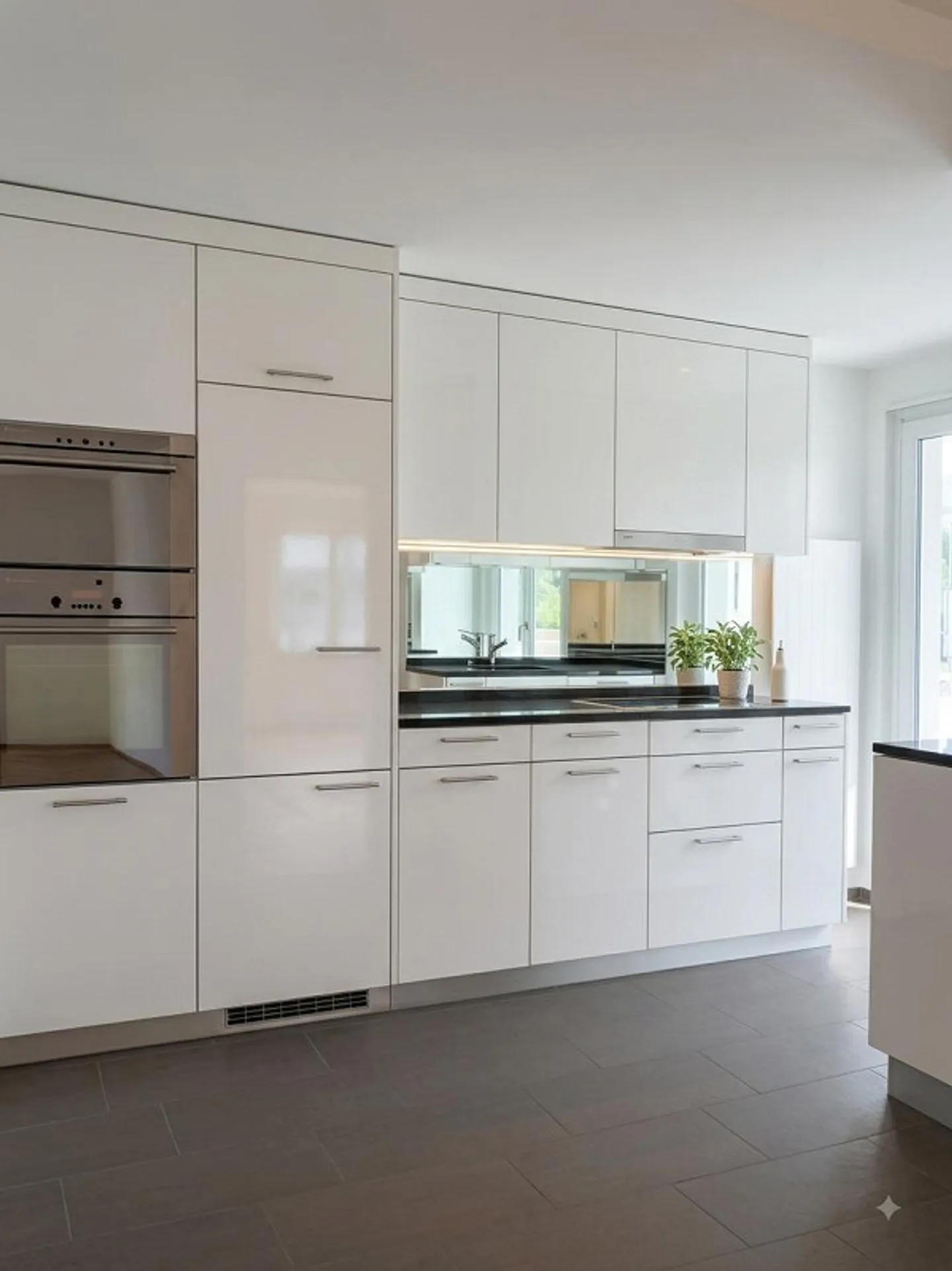 Moderno appartamento di 3,5 stanze al 3° piano, vicino al lago Rotsee e al centro - Foto 2 di 9