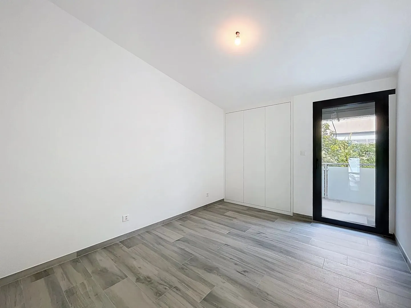 Modern MINERGIE Duplex Home - Photo 9 of 12