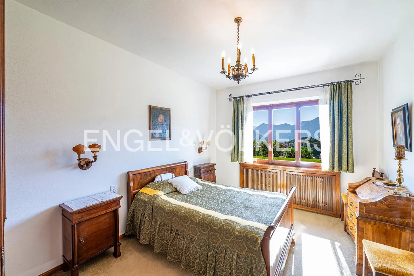 Villa mediterranea esclusiva con piscina e vista libera - Foto 9 di 13