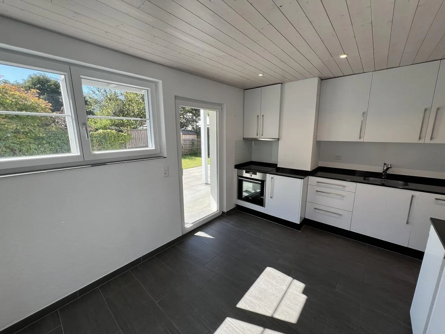 «Attraktives Mehrfamilienhaus an zentraler Lage in Wahlen b. Laufen» - Foto 3 von 9