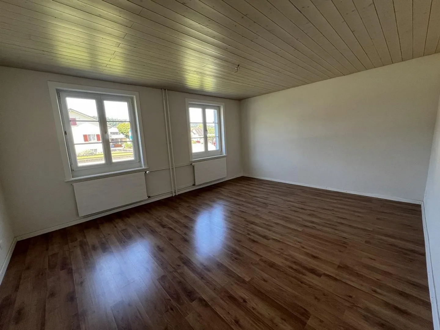 «Attraktives Mehrfamilienhaus an zentraler Lage in Wahlen b. Laufen» - Foto 4 von 9