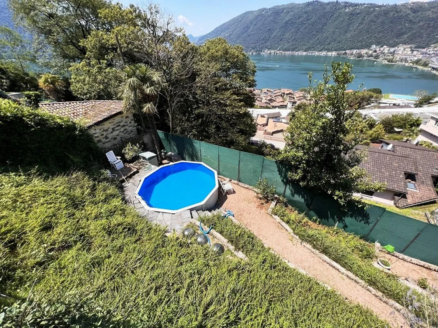 VILLA BIFAMILIARE: IDEALE OGGETTO PER PROMOTORI - Foto 2 di 11