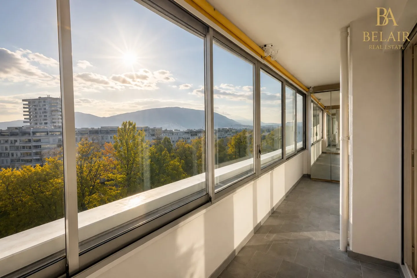 Spacious Apartment with Views - Photo 4 of 7