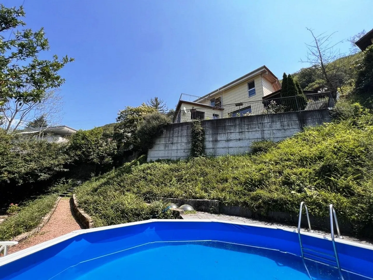 VILLA BIFAMILIARE: IDEALE OGGETTO PER PROMOTORI - Foto 10 di 11