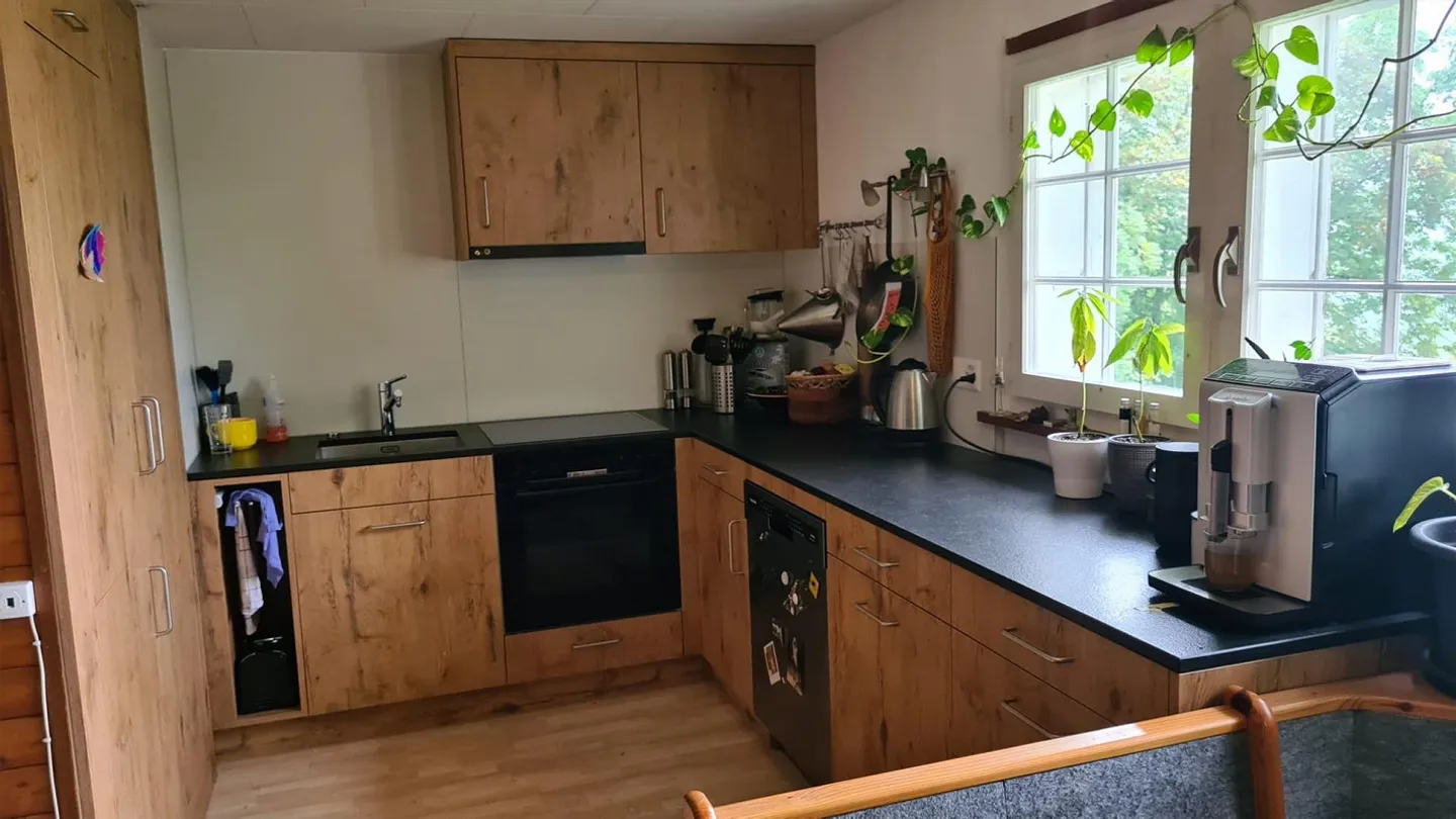 Grosse, heimelige 4.5-Zimmerwohnung mit Balkon, Sitzplatz & Garten - Foto 3 von 11