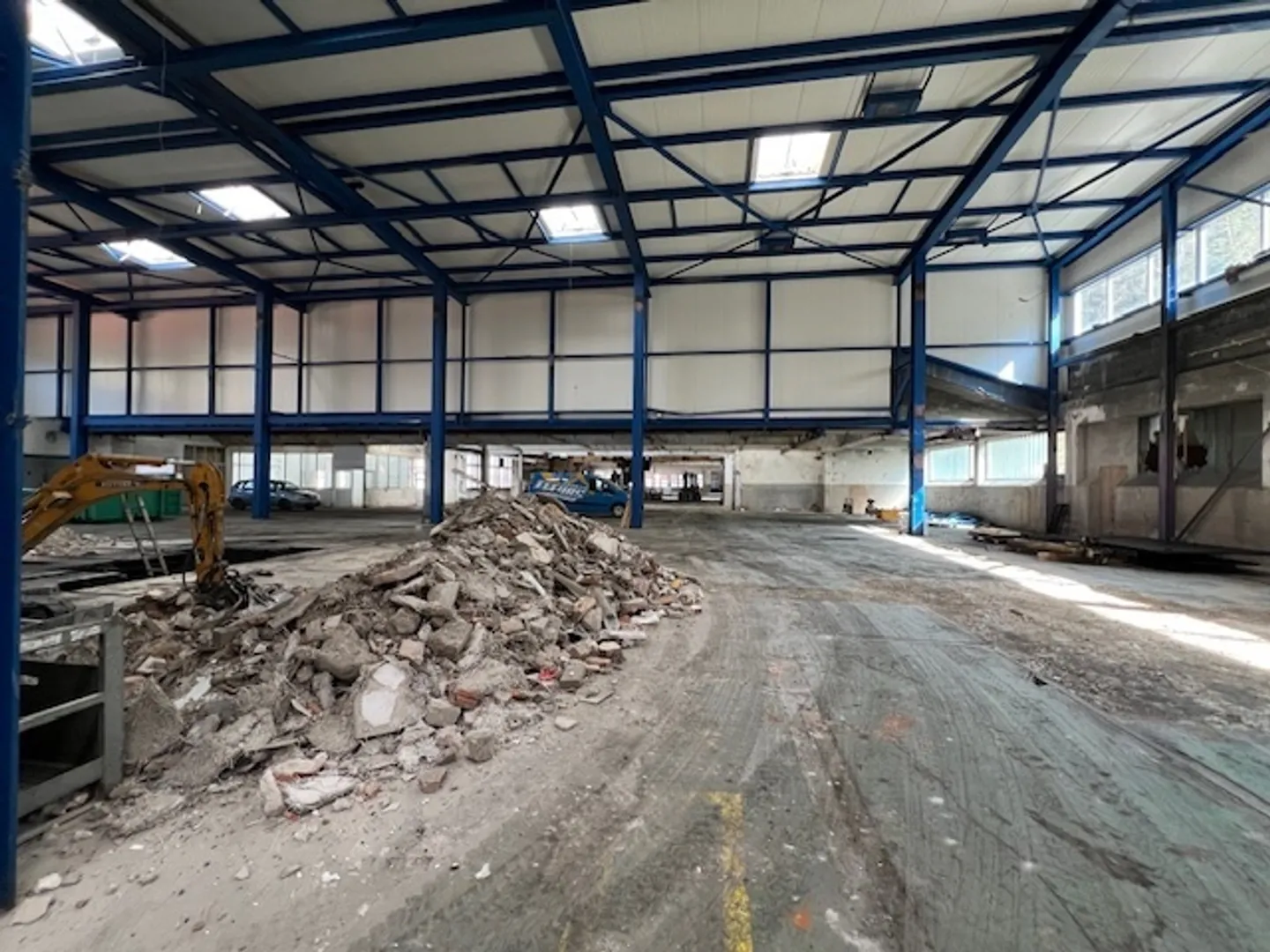 À louer : Espaces industriels à partir de 250 m² jusqu'à 5 000 m². - Photo 6 sur 8