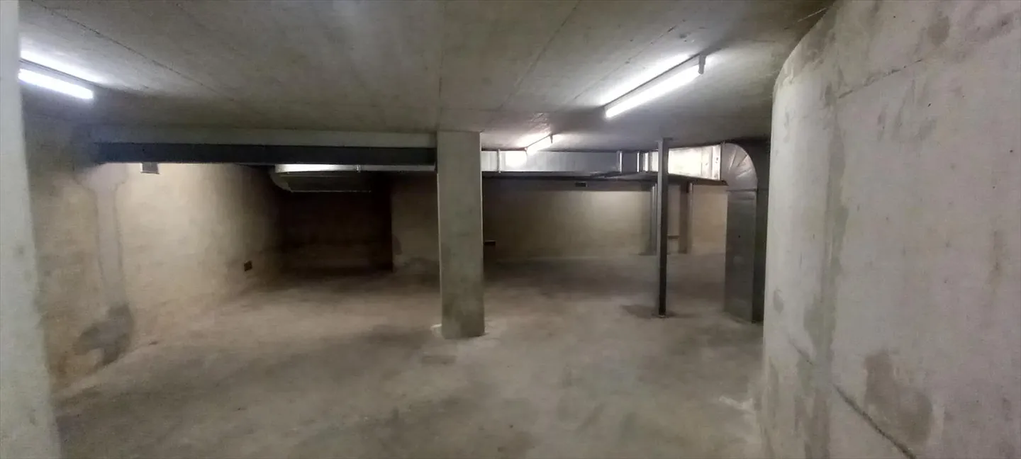 Deposito - Foto 1 di 5