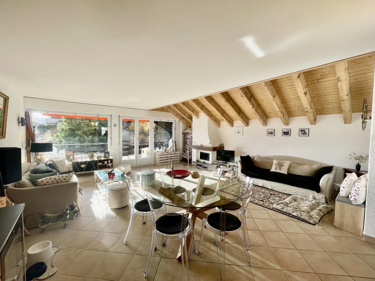 Apartment for sale - Photo 1 of 10