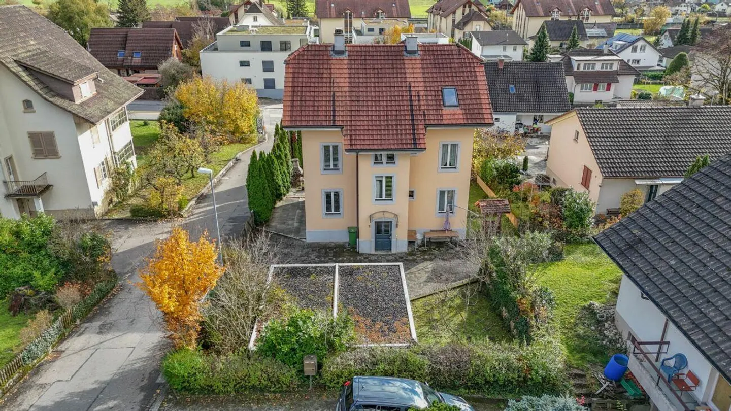 Two-family house as a residential, investment property or multi-generational house - Photo 23 of 27