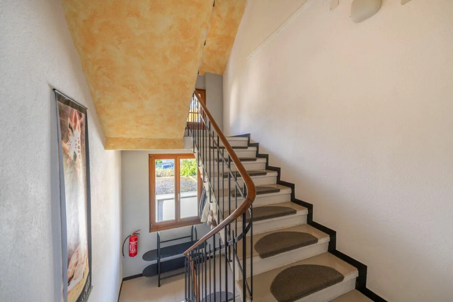 Two-family house as a residential, investment property or multi-generational house - Photo 15 of 27