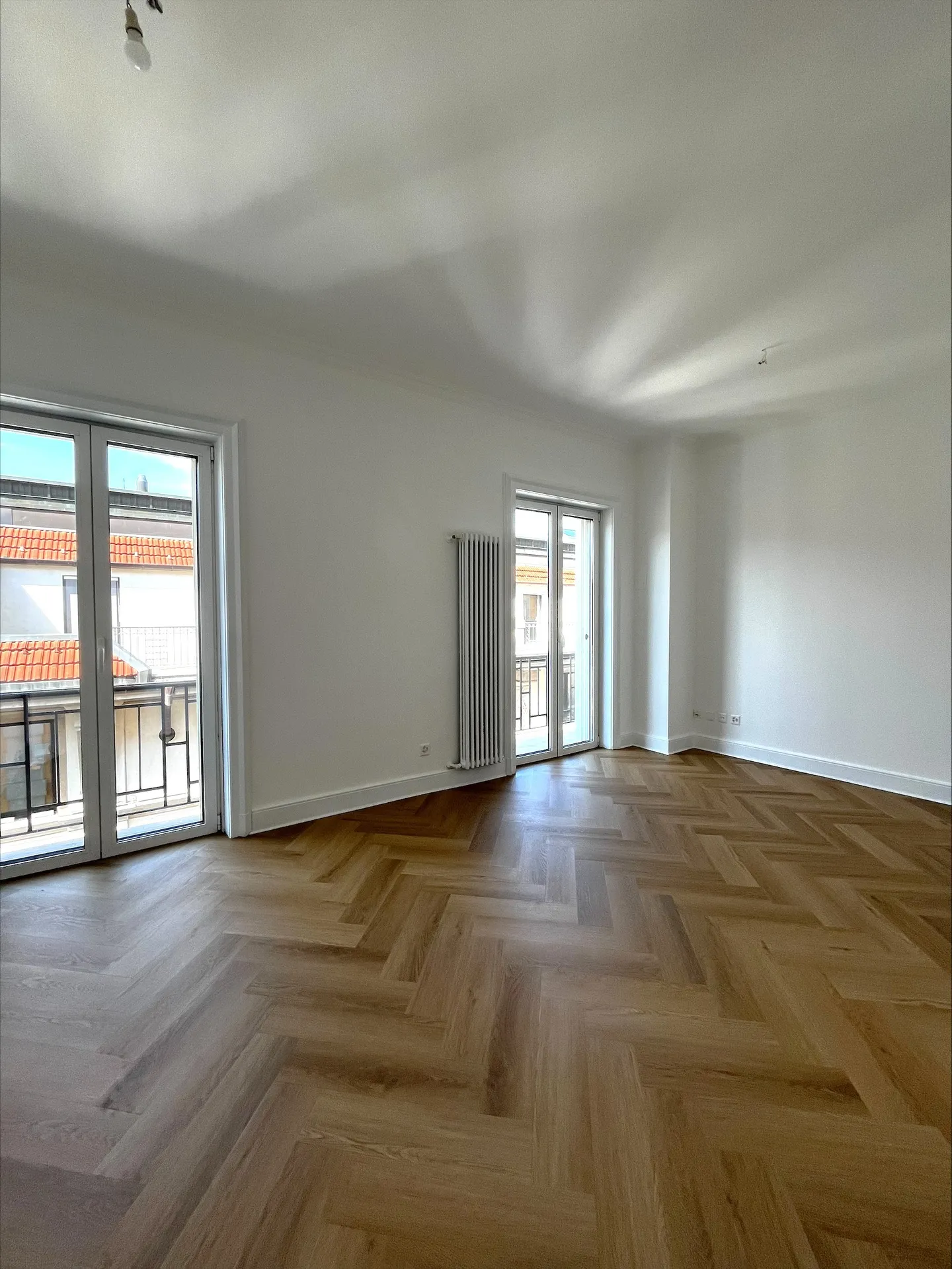 Elegant Office in Lugano - Photo 3 of 6