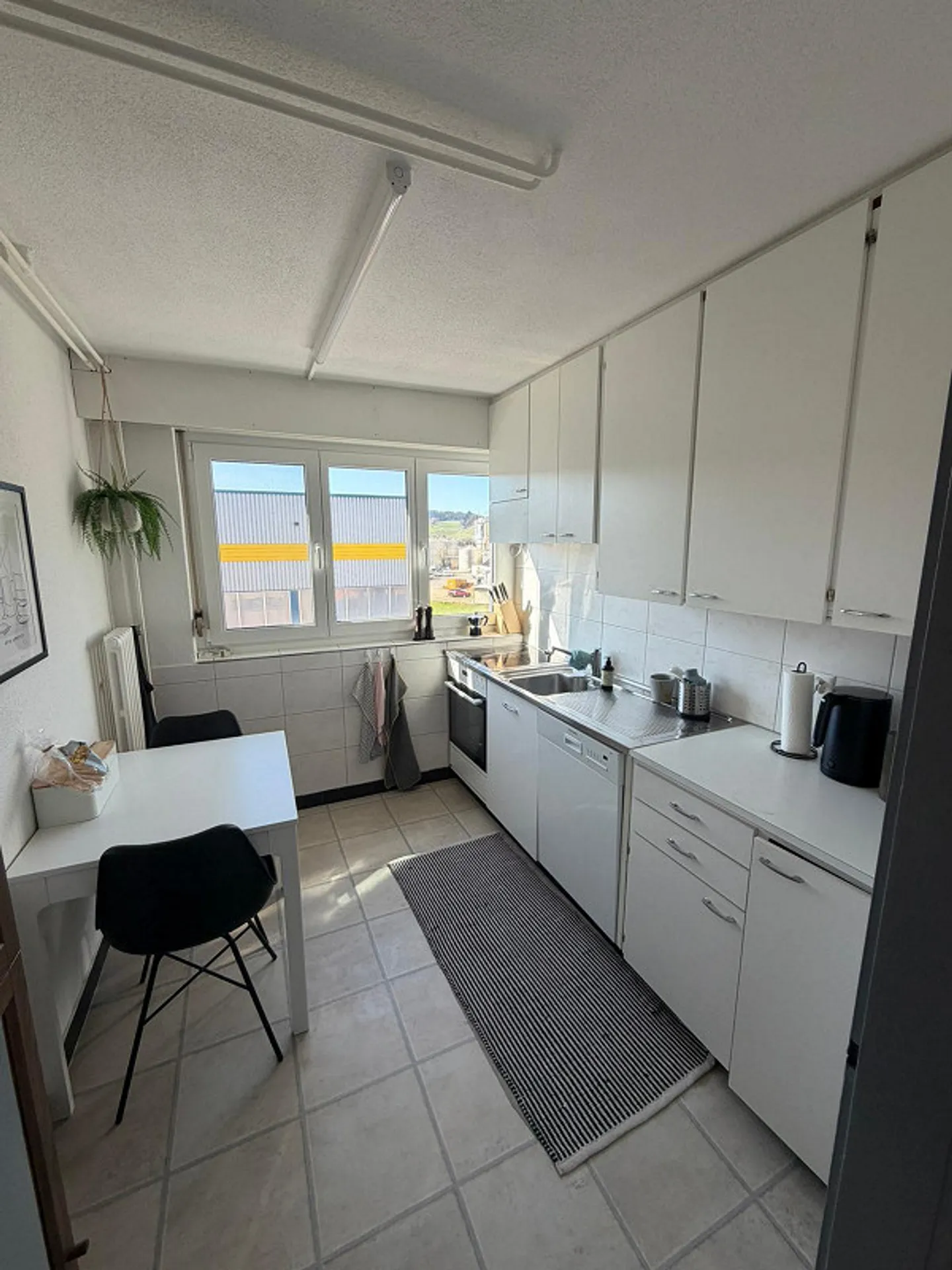 Bright 3.5-room apartment with balcony in a central location in Dagmersellen - Photo 2 of 6