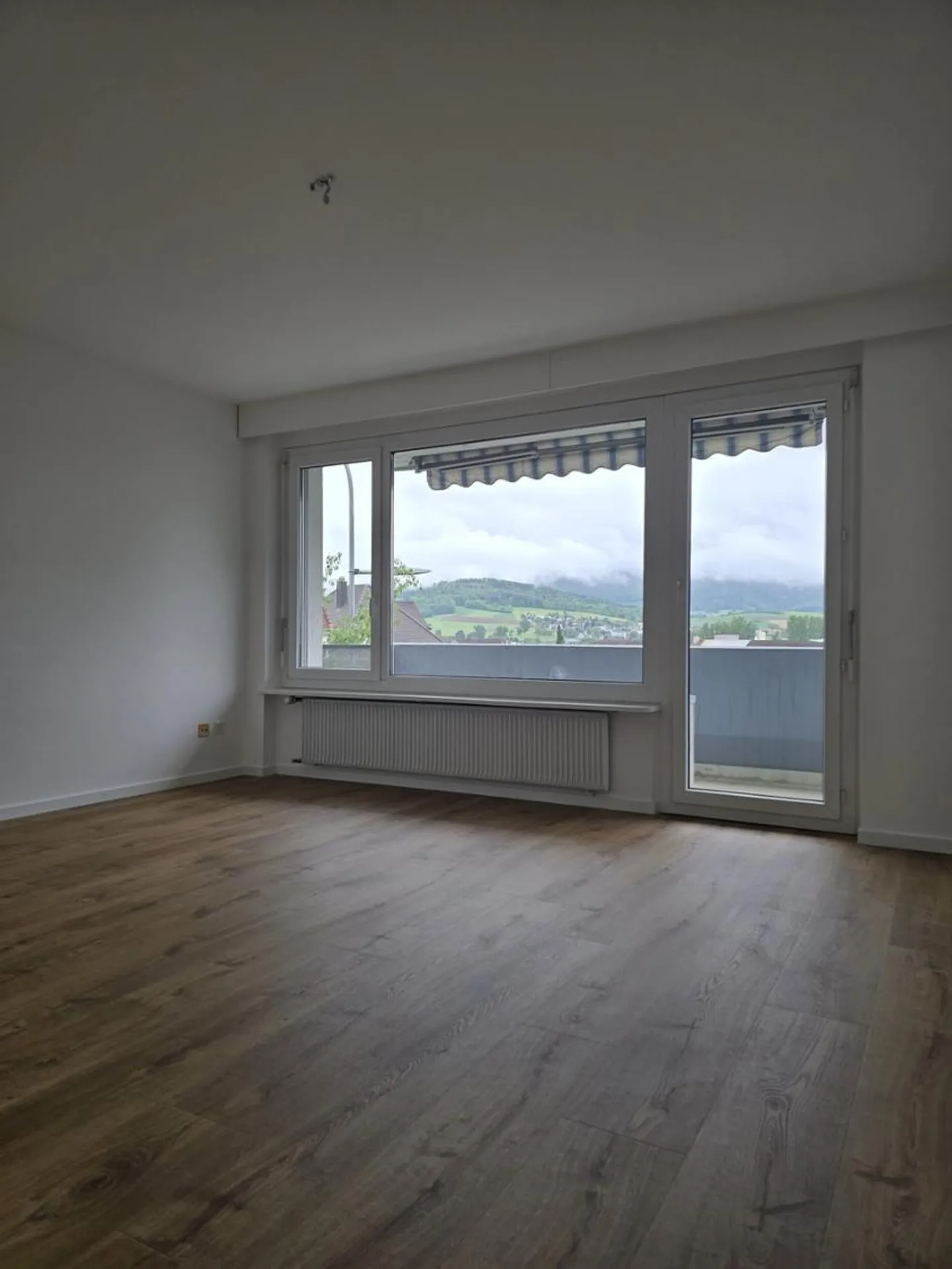 3-Zimmer-Wohnung im 1. Stock von 74 m2 mit Aufzug - Foto 4 von 12
