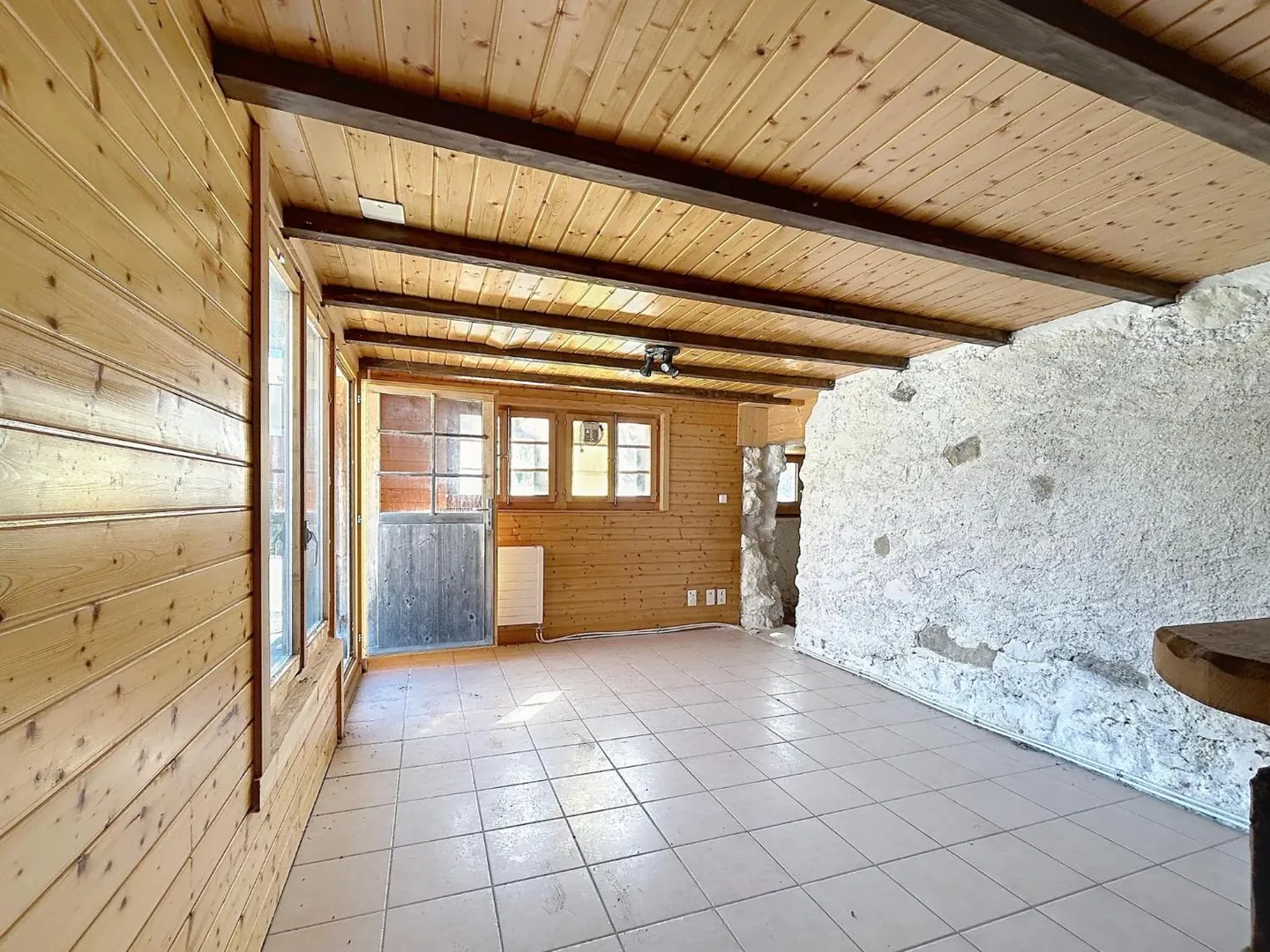 Chalet individuel avec 5,5 pièces et extension à La Collombaz - Photo 5 sur 13