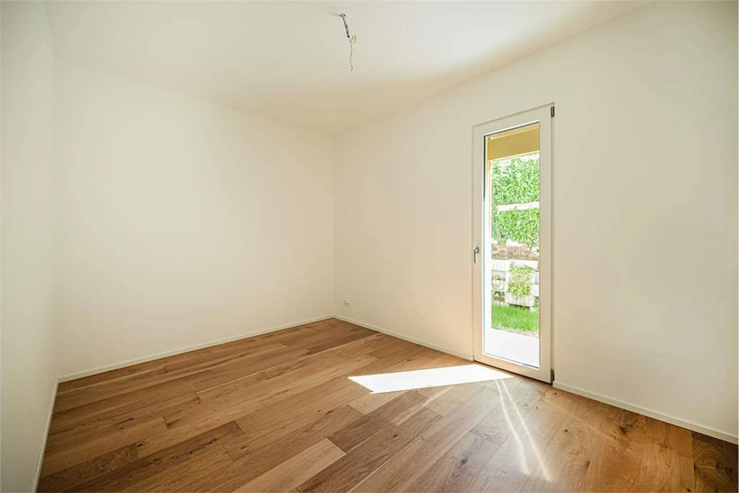 Attique lumineux 4.5 avec balcon et vue sur le lac - Photo 8 sur 13
