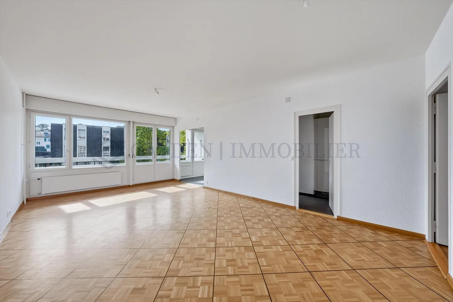 Exclusivity!! Pleasant 5-room apartment with passage - Photo 4 of 5