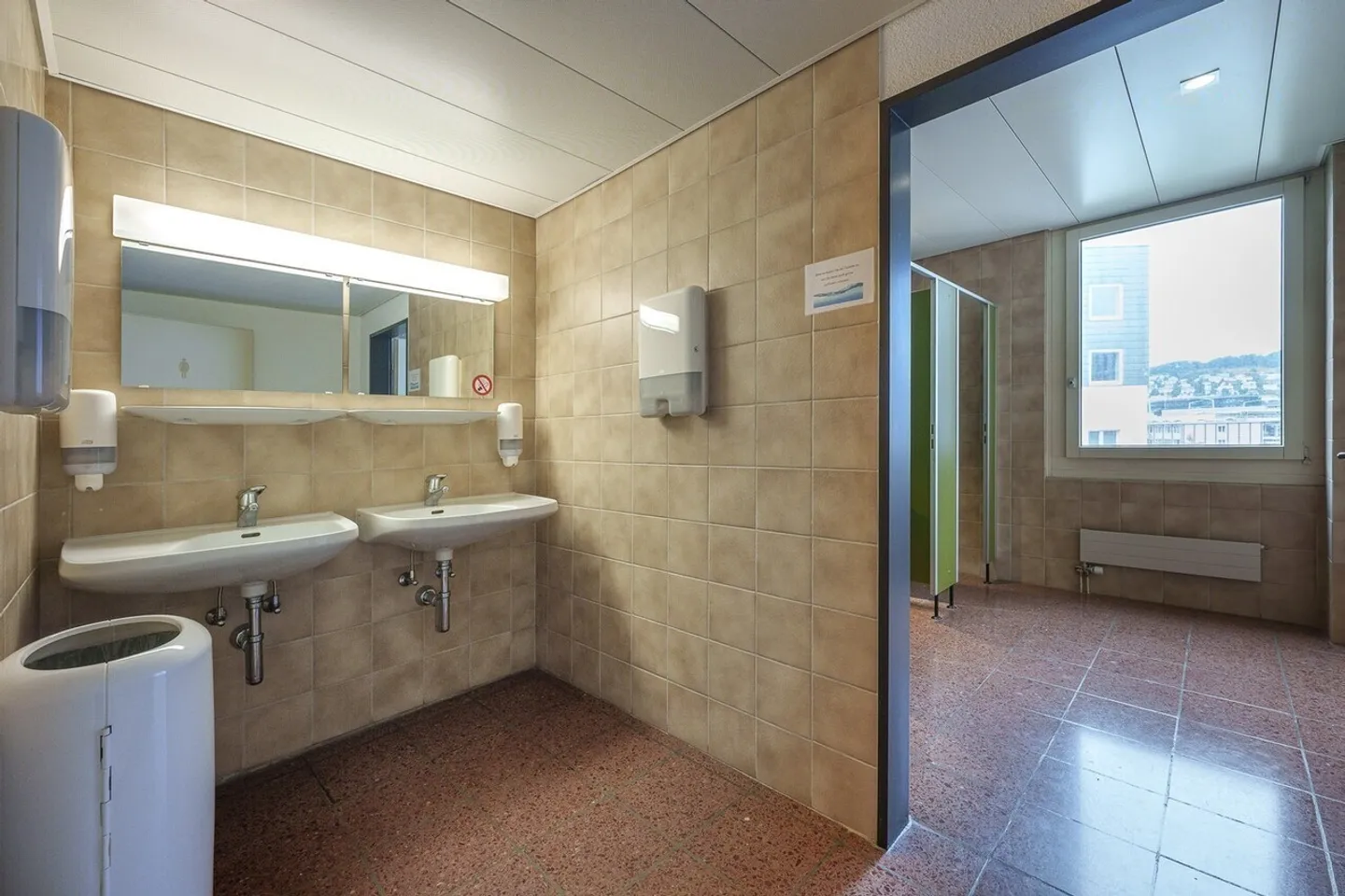 The perfect start or transition solution for your business - Photo 5 of 7