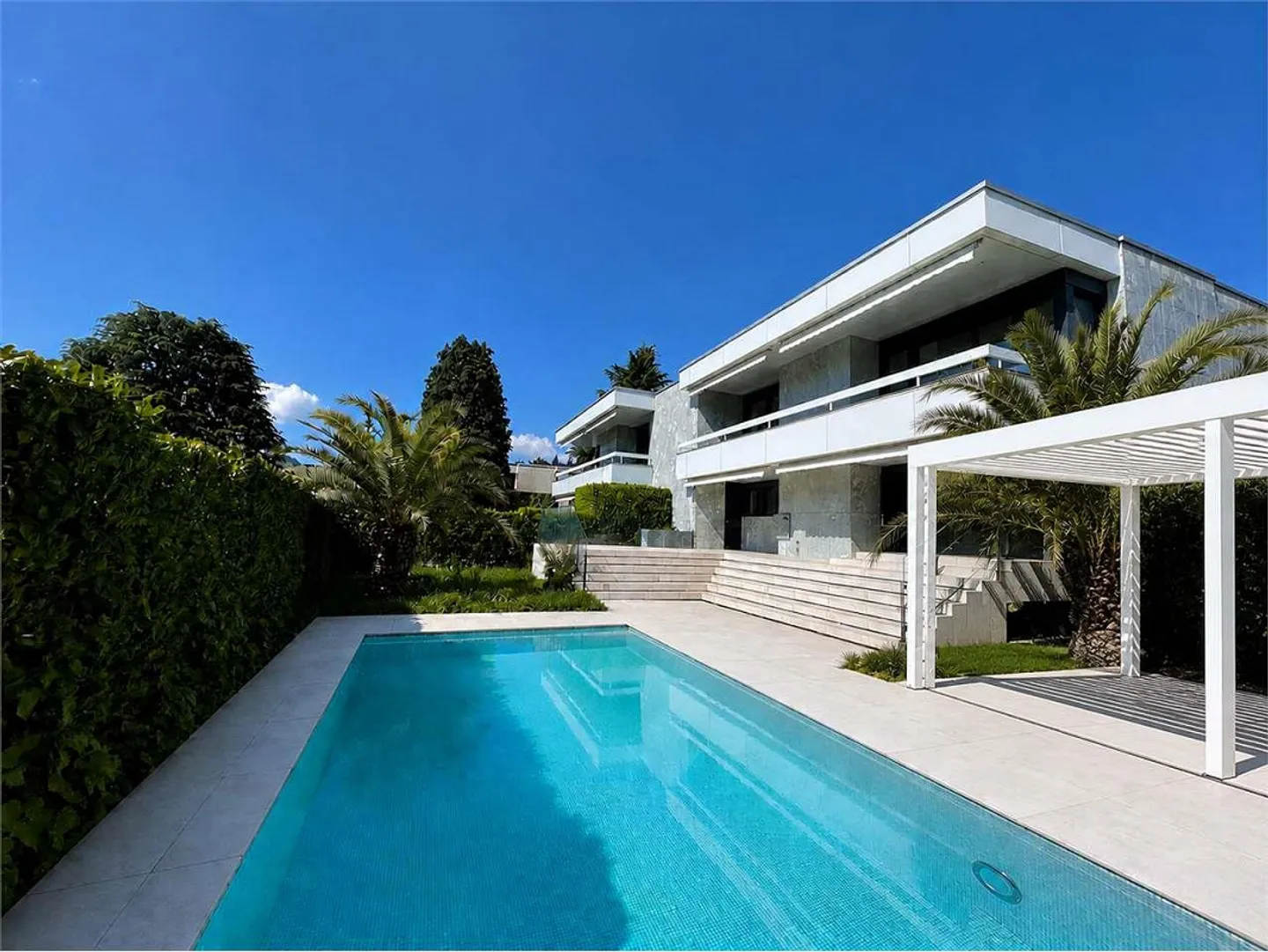 Elegante casa di campagna con piscina di fronte alla scuola americana. - Foto 11 di 13