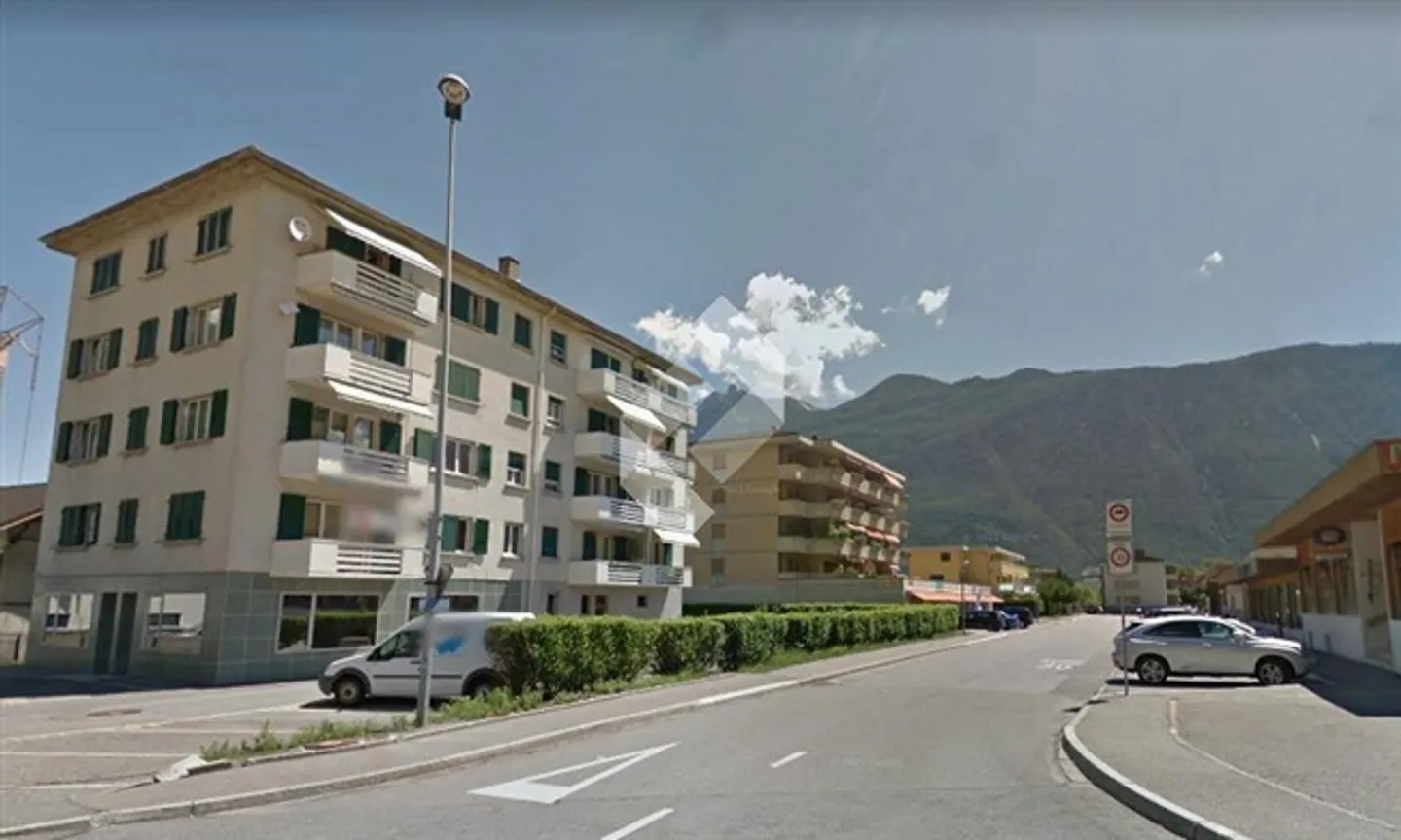 Near the city center, excellent visibility - Photo 1 of 1