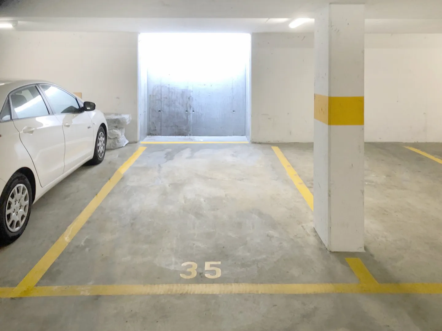 Überdachter Parkplatz mieten - Foto 3 von 3
