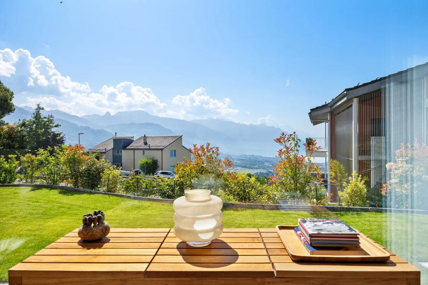 Stunning Garden Apartment - Photo 17 of 20