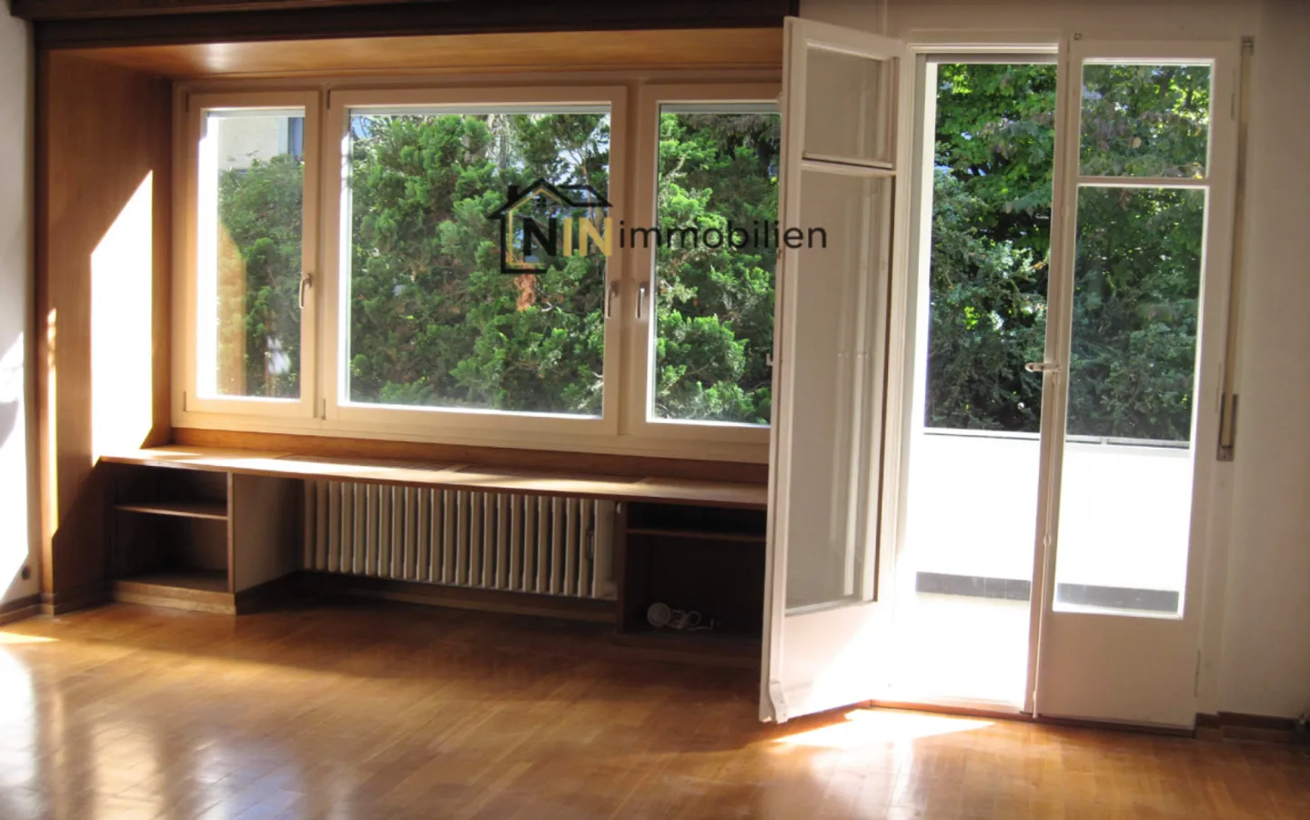 Well-kept quiet old building apartment with a lot of charm! - Photo 2 of 6