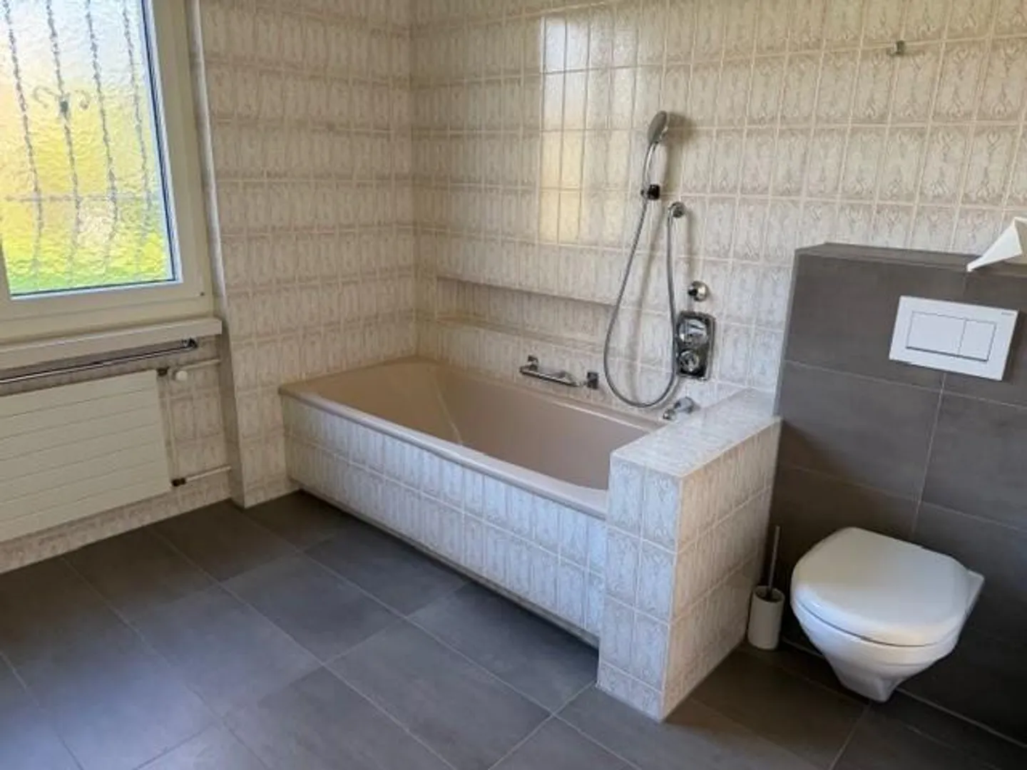 Charmante Villa mit Pool in Adlikon - Foto 6 von 12