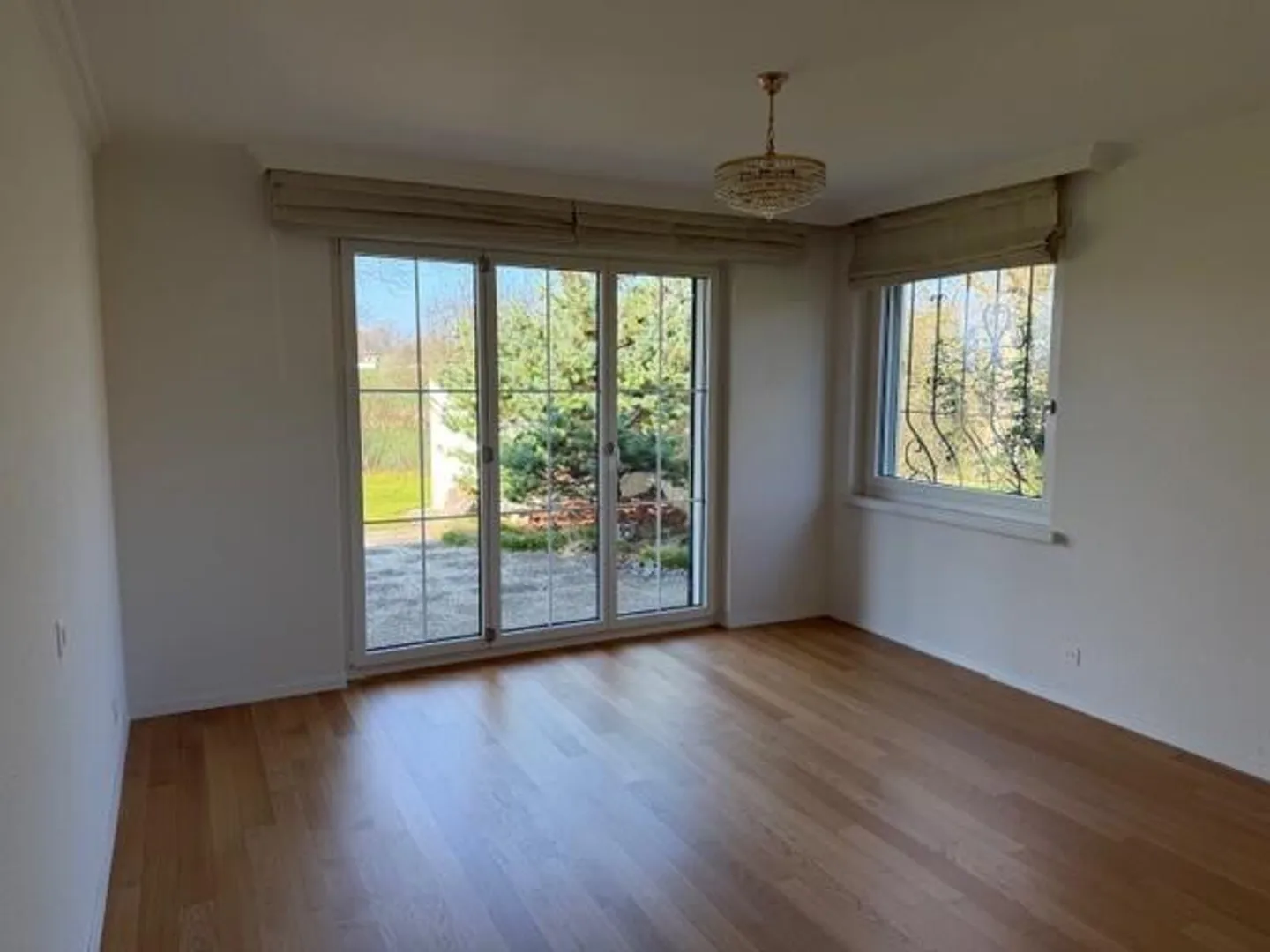 Charmante Villa mit Pool in Adlikon - Foto 8 von 12