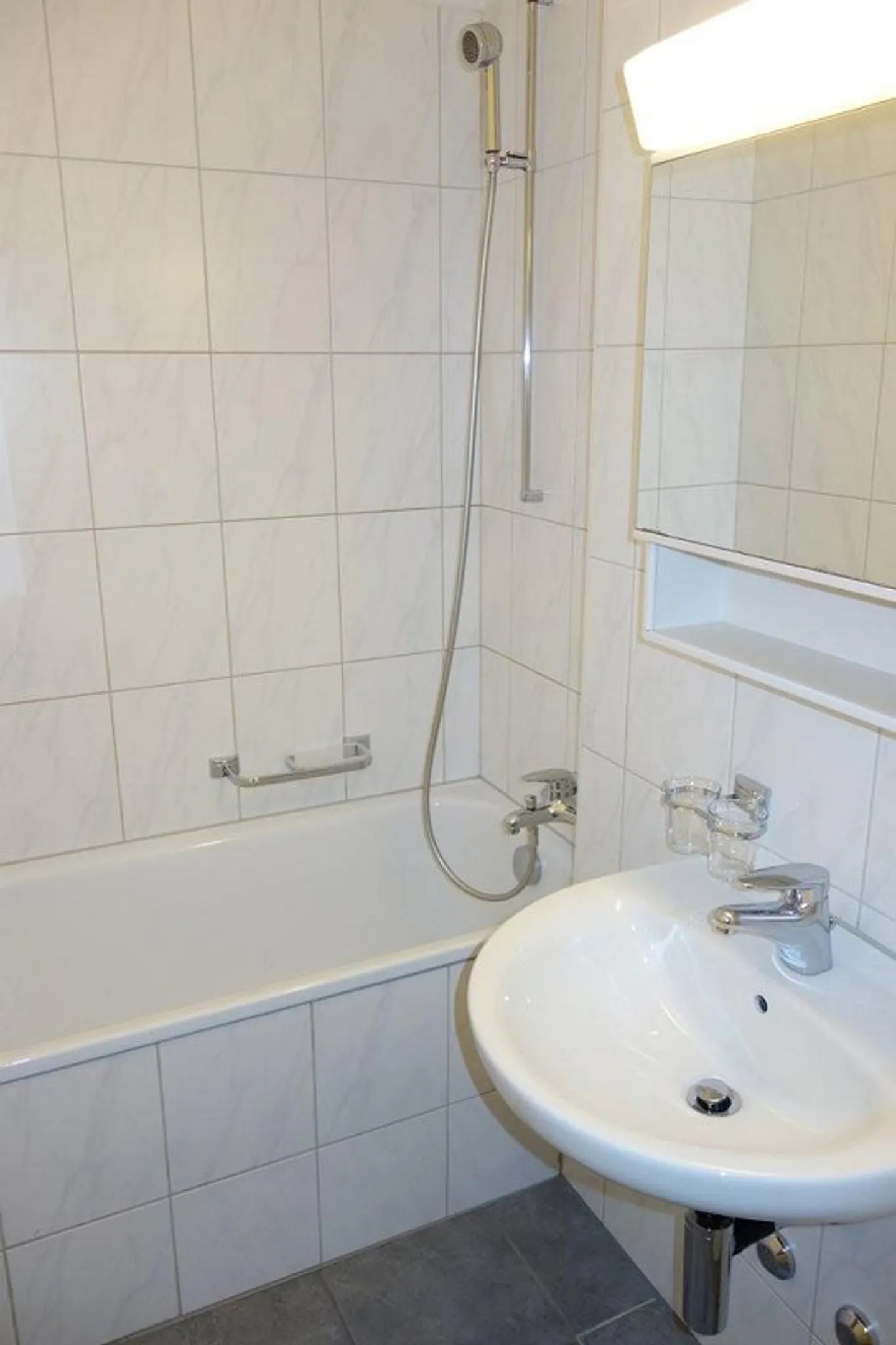 Charmante appartement ancien dans le beau Wipkingen - Photo 4 sur 7