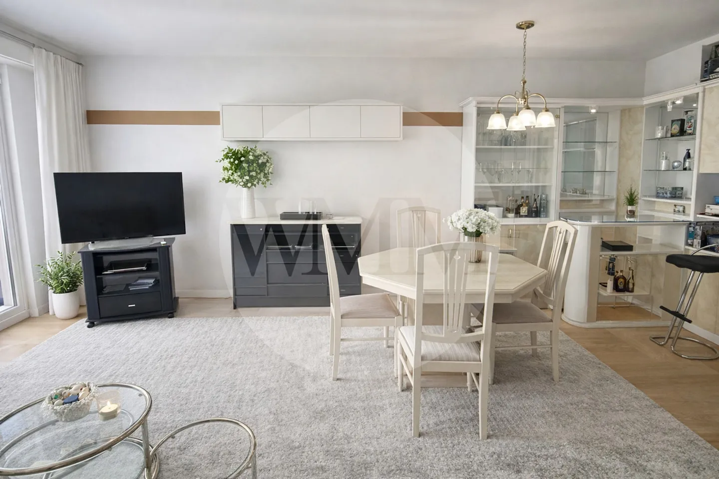 APPARTEMENT LUMINEUX DE 3,5 PIÈCES AU DERNIER ÉTAGE AVEC BALCON - Photo 2 sur 5