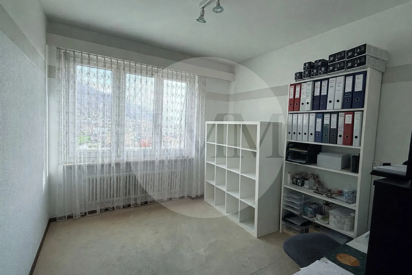 APPARTEMENT LUMINEUX DE 3,5 PIÈCES AU DERNIER ÉTAGE AVEC BALCON - Photo 5 sur 5