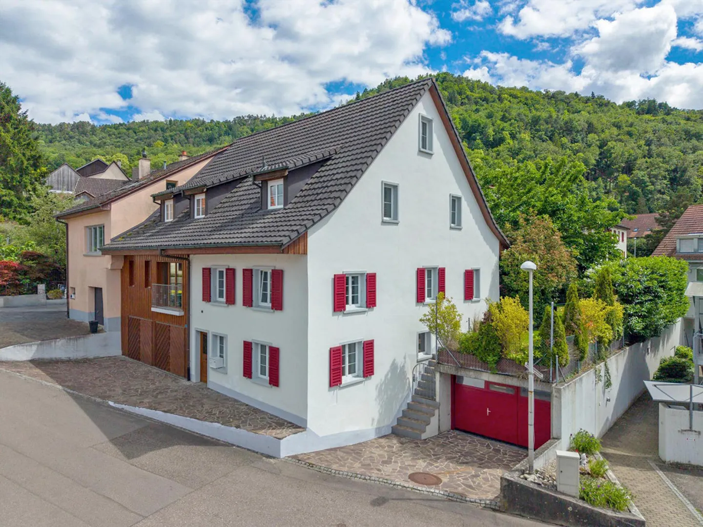 Exklusives Einfamilienhaus mit Garten in Büsserach - Foto 4 di 16