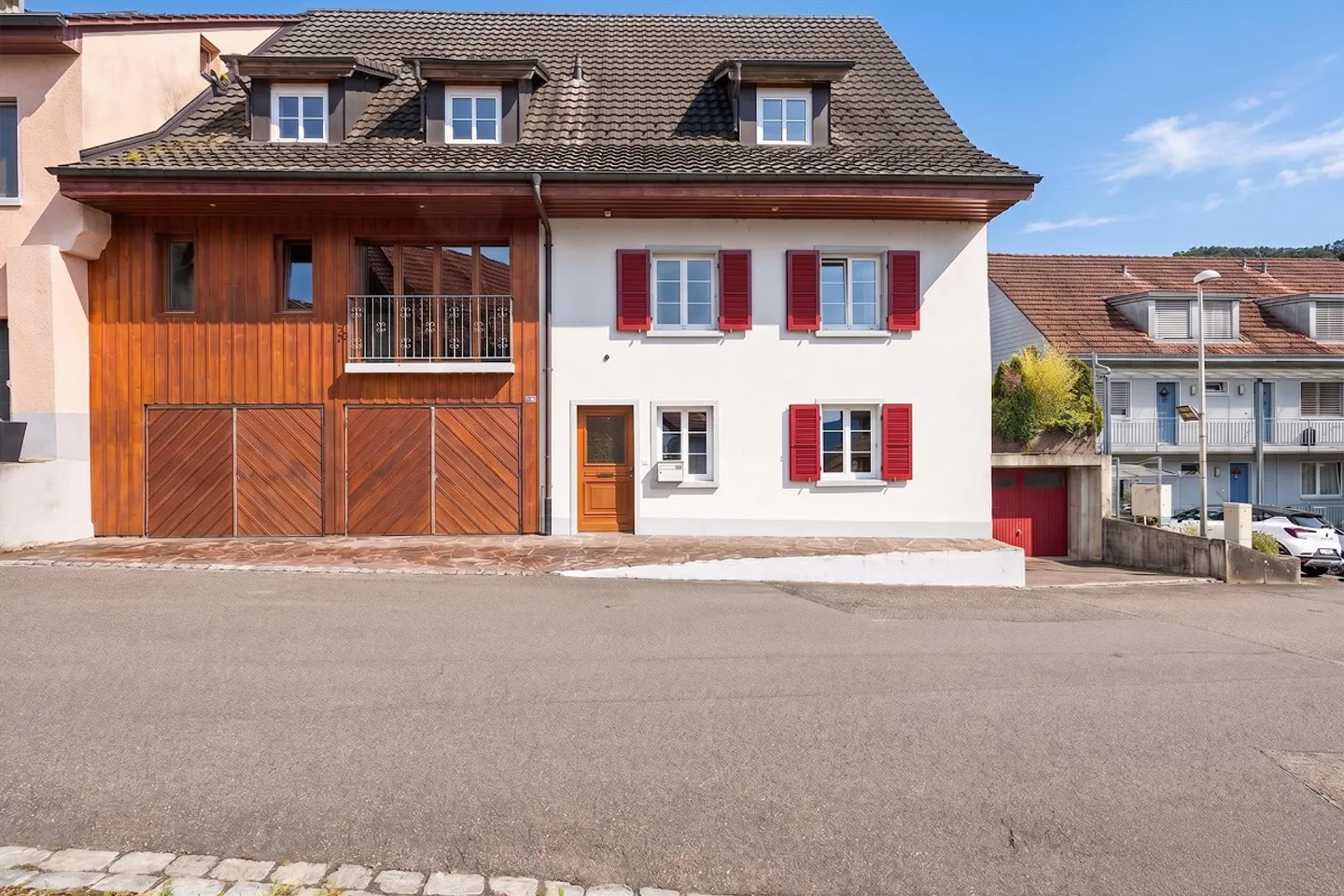 Exklusives Einfamilienhaus mit Garten in Büsserach - Foto 14 di 16