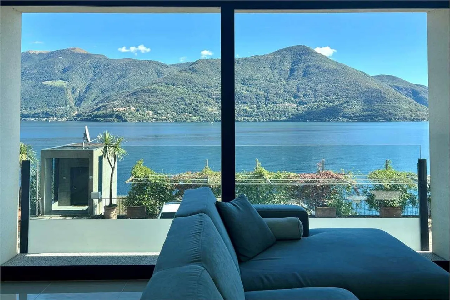 Appartement exclusif avec vue imprenable sur le lac Majeur - Photo 1 sur 8