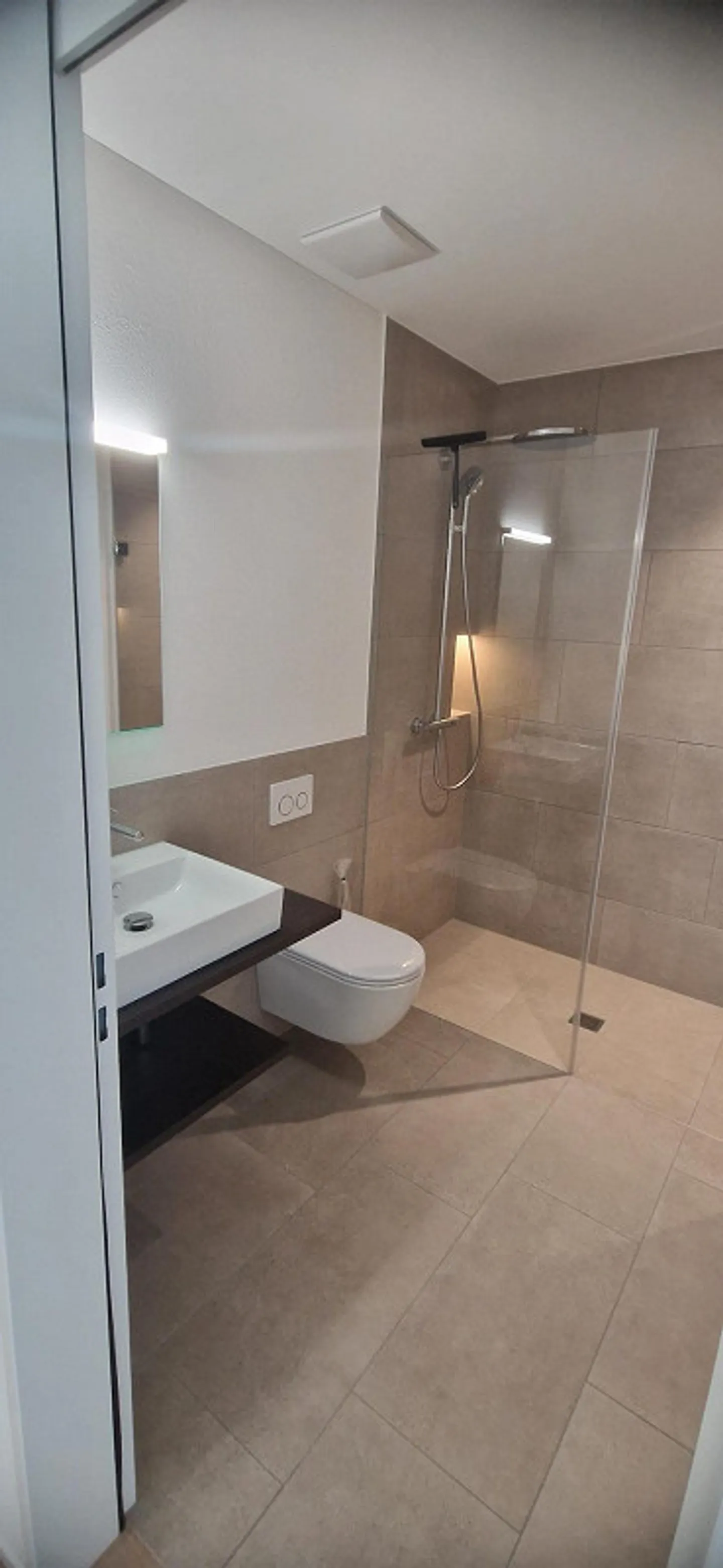 First rental! New, modern 4 1/2-room apartment in Buttisholz - Photo 7 of 13