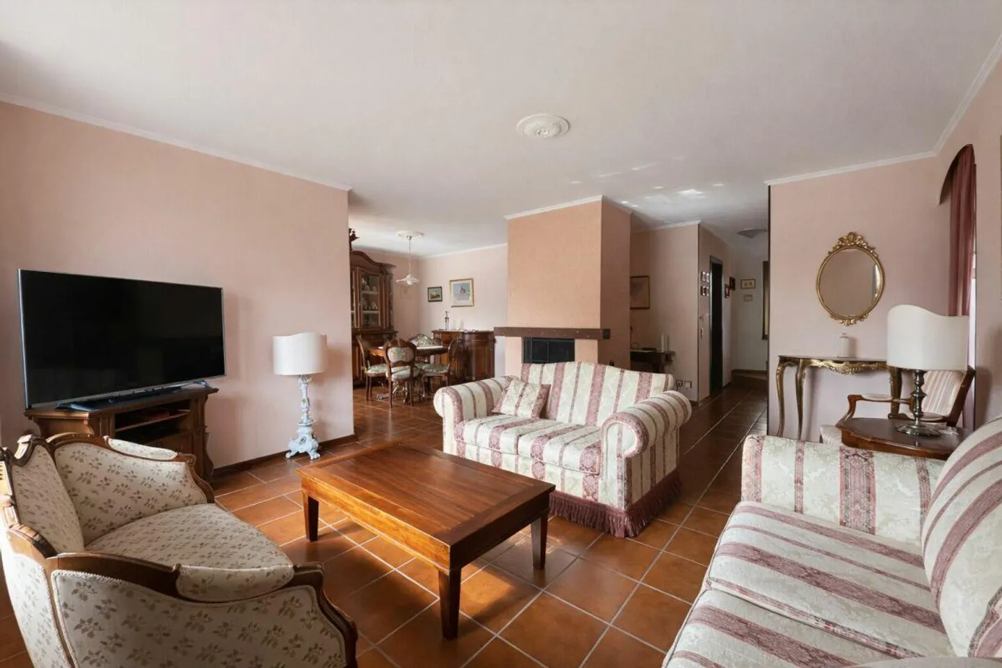 Wunderschönes Einfamilienhaus mit gepflegtem Garten in sonniger und gut erschlossener Lage - Foto 4 von 22