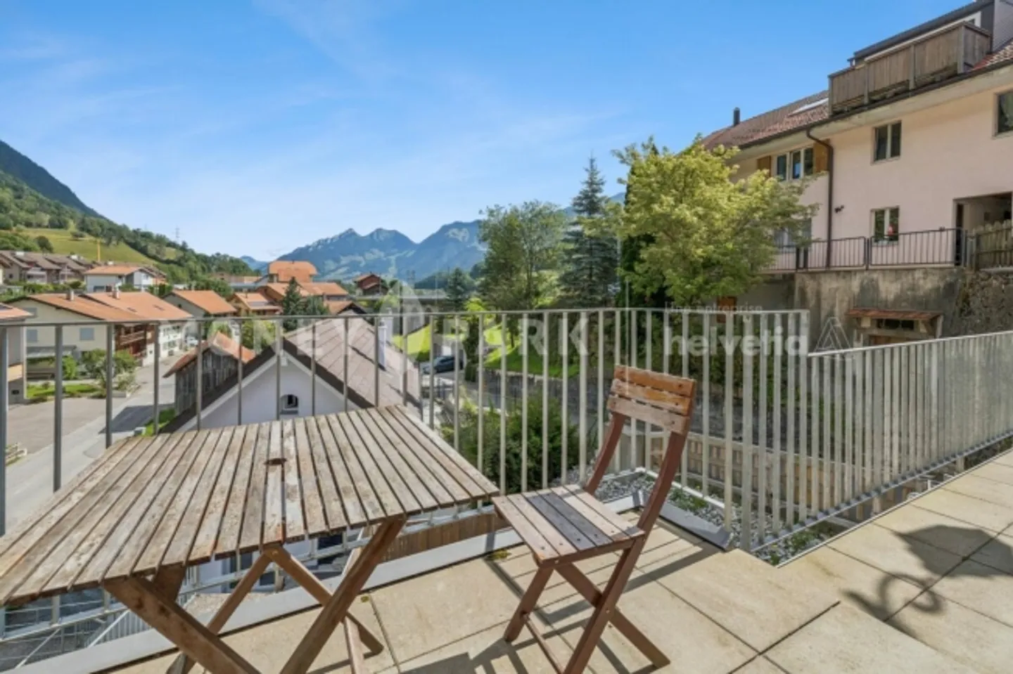 Bel appartement lumineux de 2,5 pièces - Photo 3 sur 13