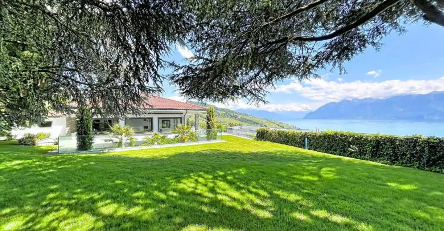 Außergewöhnliche Villa mit Seeblick - Foto 7 von 9